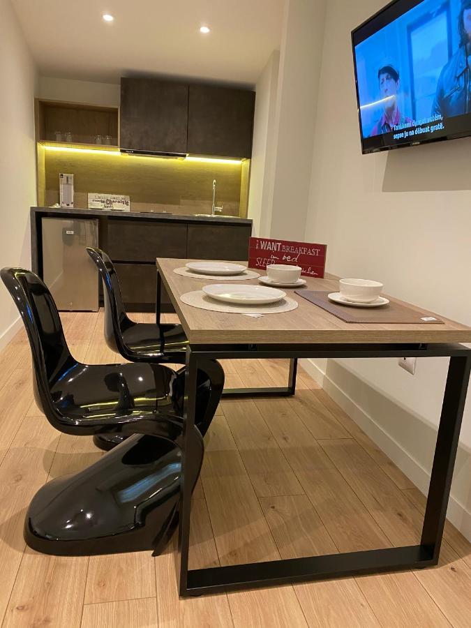 Living Studio Apartments تيرانا المظهر الخارجي الصورة