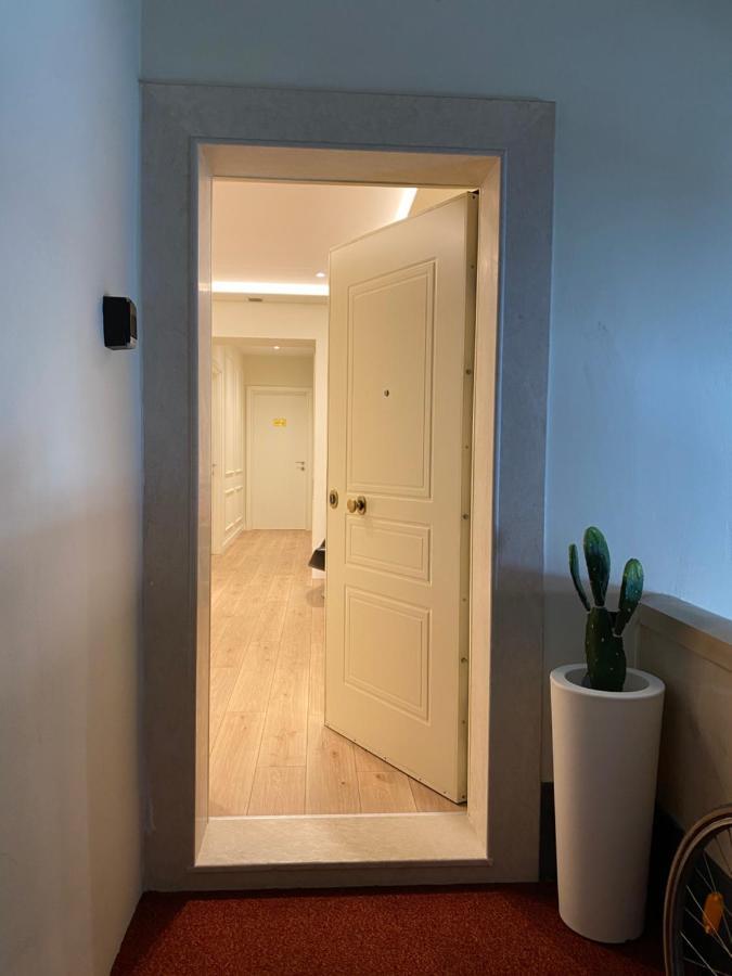 Living Studio Apartments تيرانا المظهر الخارجي الصورة